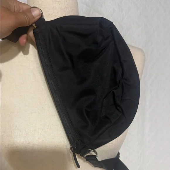 Lululemon Athletica Black Belt Bag - Picture 3 of 3